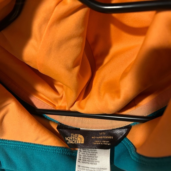 Women’s North Face hoodie - Picture 6 of 8